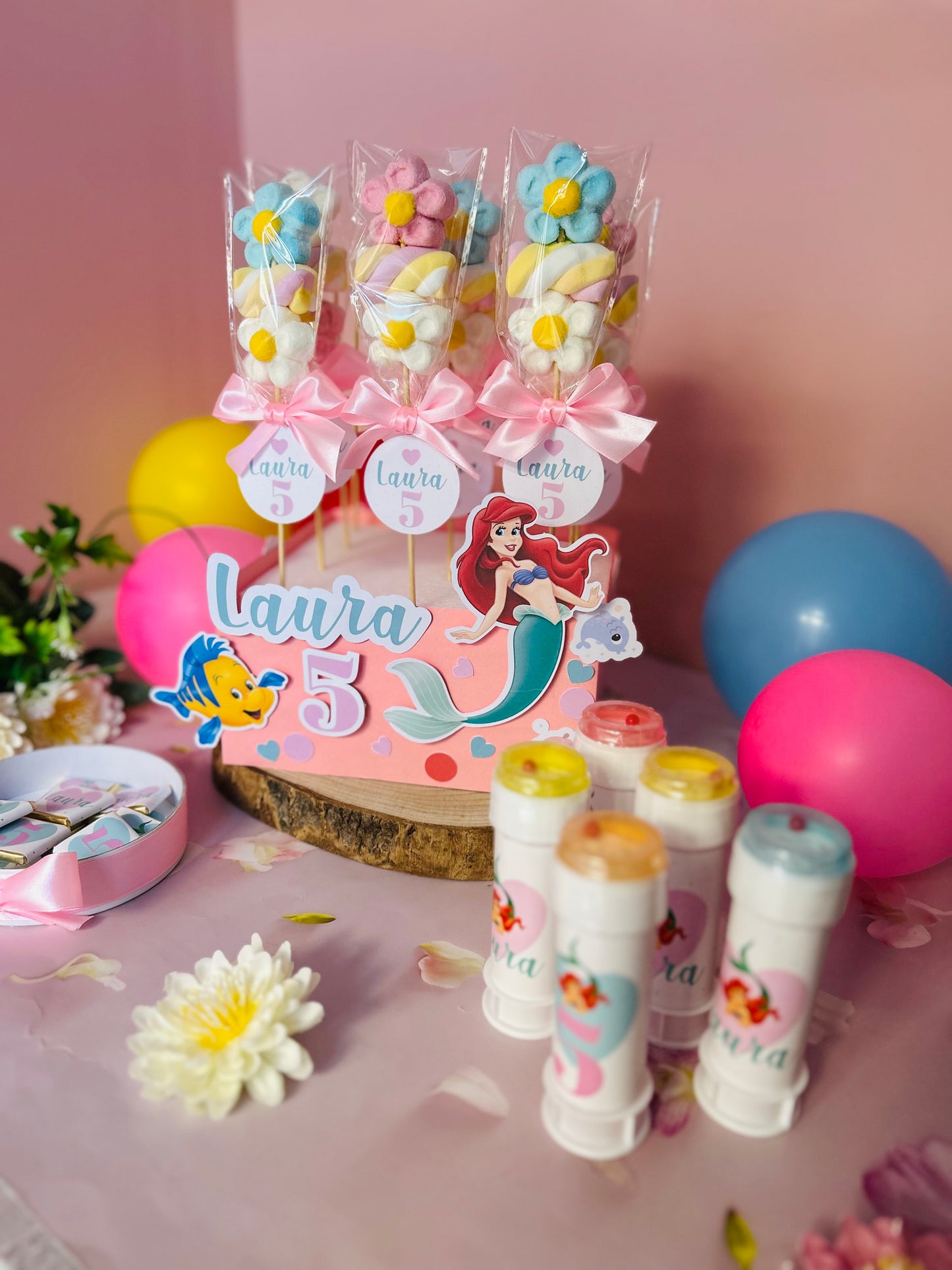SPIEDINI DI MARSHMALLOW CON BASE PERSONALIZZATA
