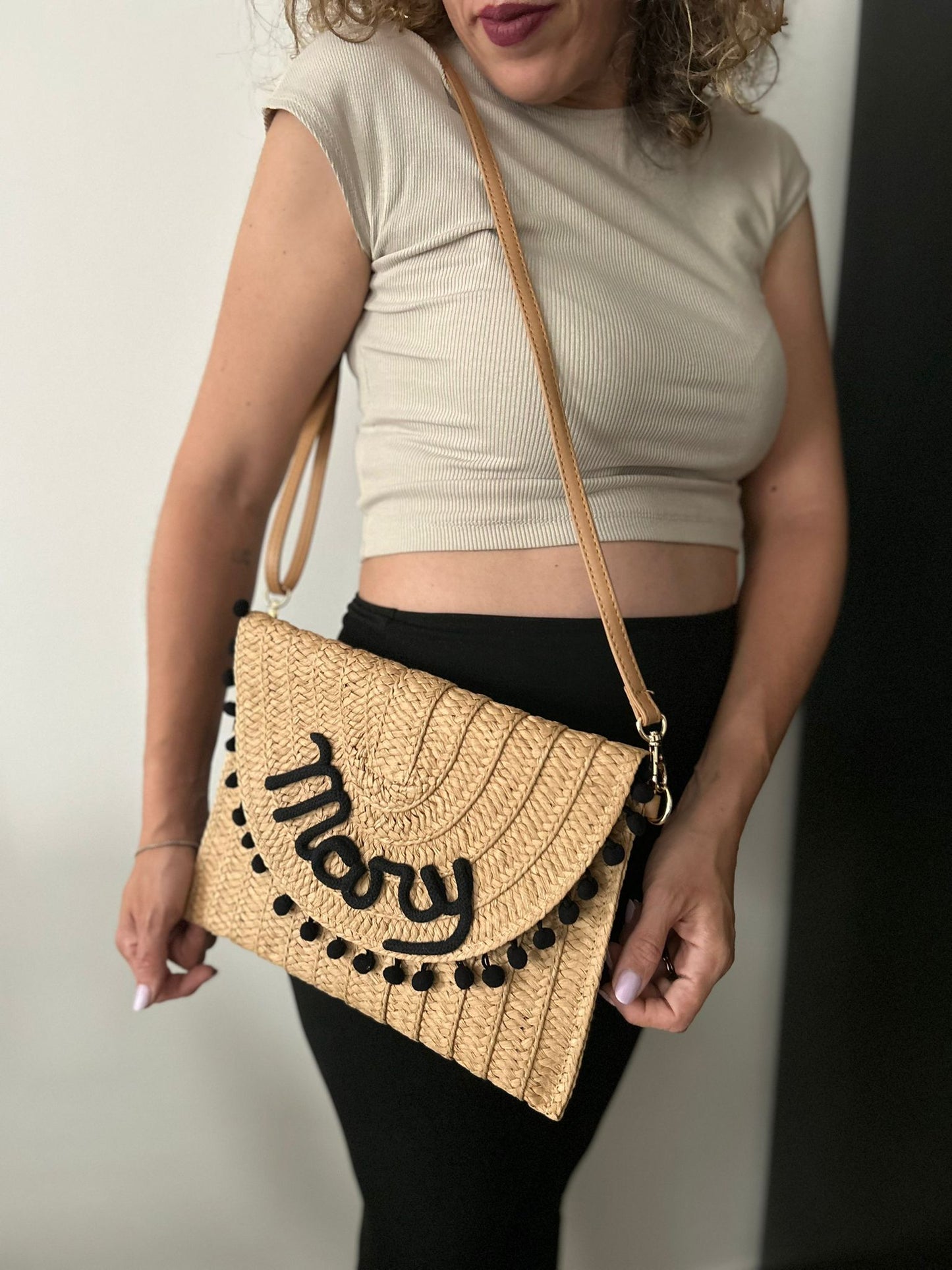 POCHETTE IN PAGLIA CON NOME E PON PON