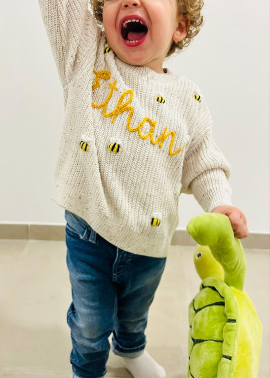 MAGLIONCINO RICAMATO A MANO CON IL NOME BABY (O mesi-3 anni)
