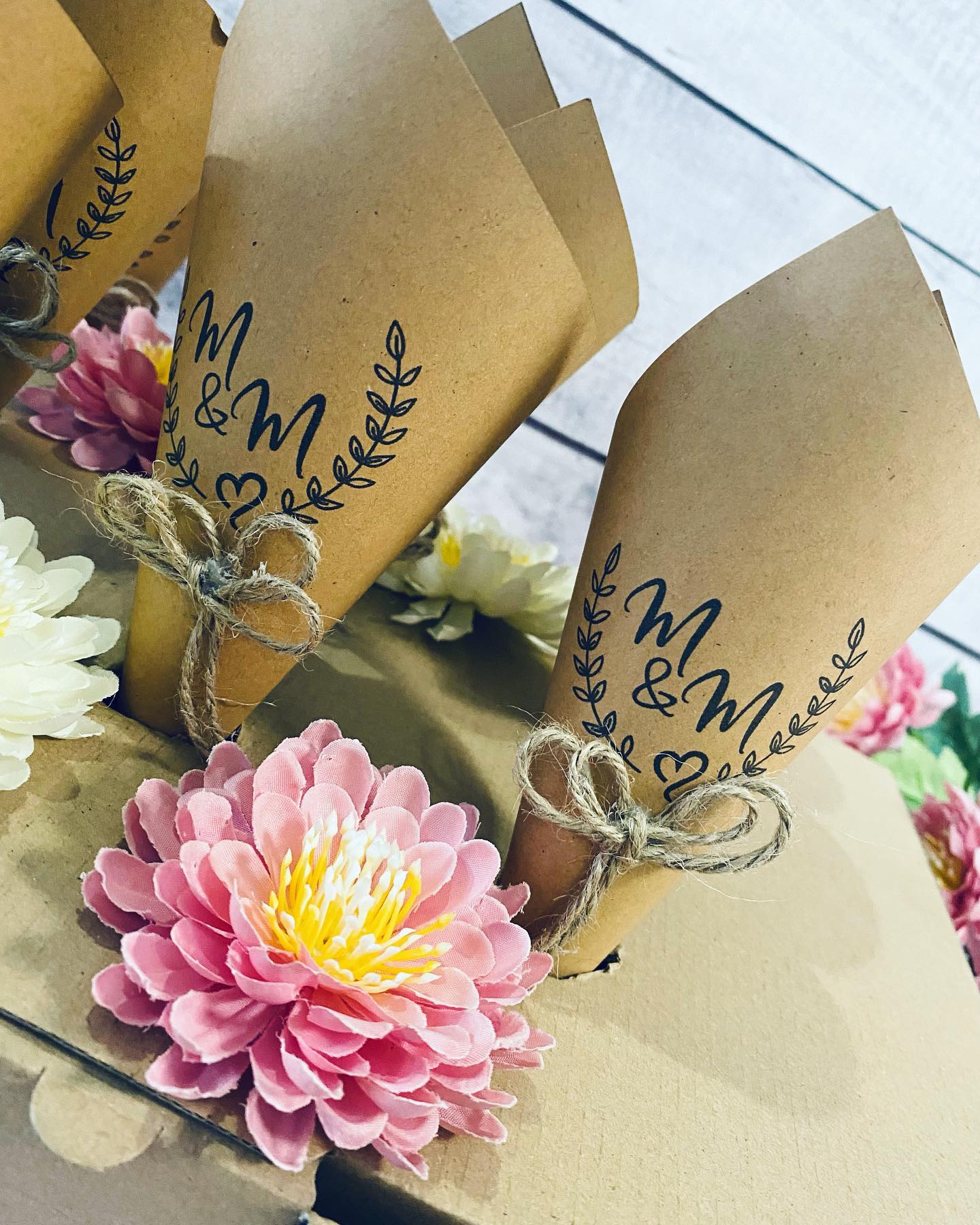 CONI RISO\PETALI - SET 10 PEZZI