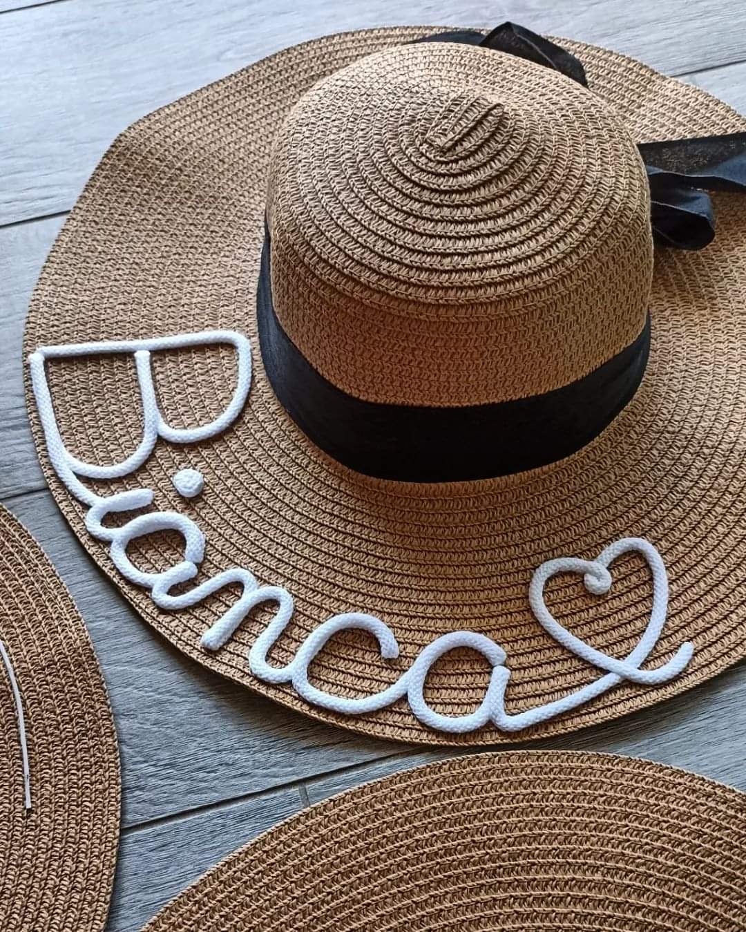 STRAW HAT WITH NAME