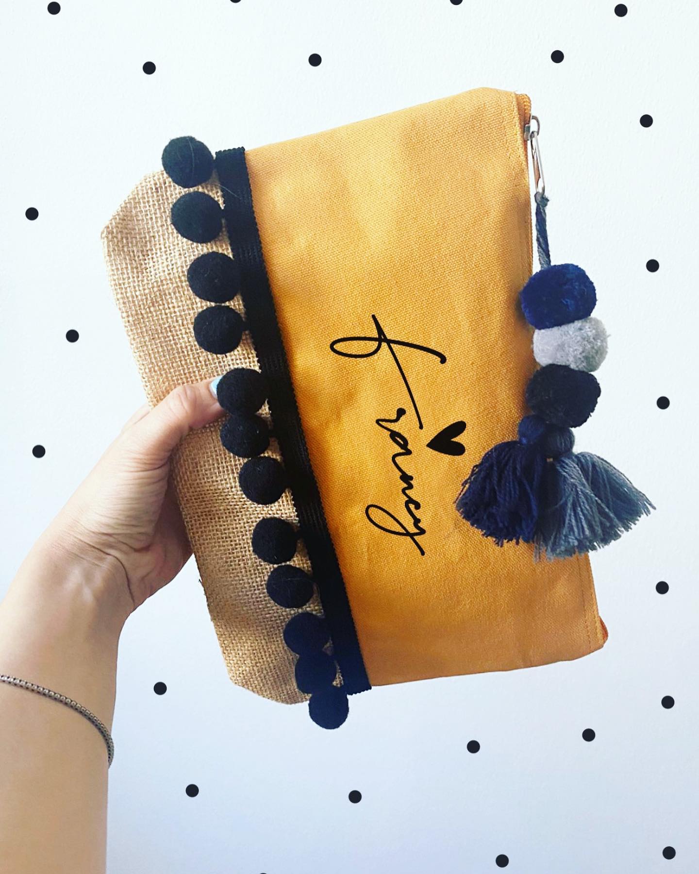 SUMMER CLUTCH POM POM 